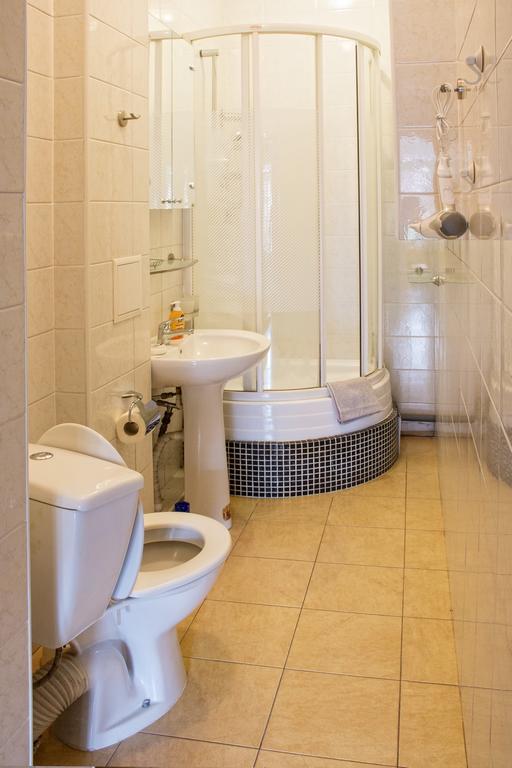 Kyiv Apartment In The City Center On Turgenevskaya Street Εξωτερικό φωτογραφία