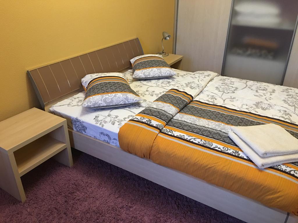 Kyiv Apartment In The City Center On Turgenevskaya Street Εξωτερικό φωτογραφία